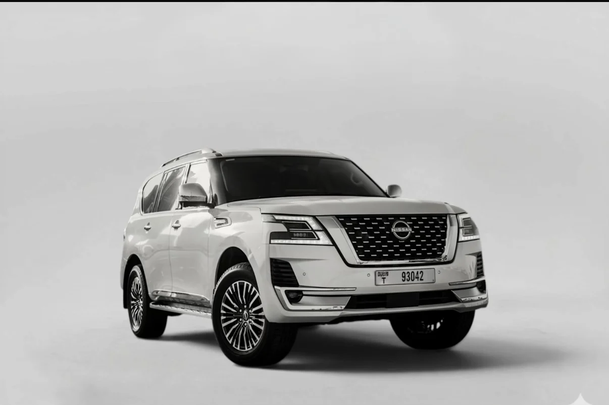 Nissan Patrol Platinum 2022 للإيجار في Dubai